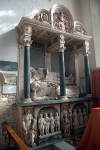 Monument to Sir William Dyer August 2009